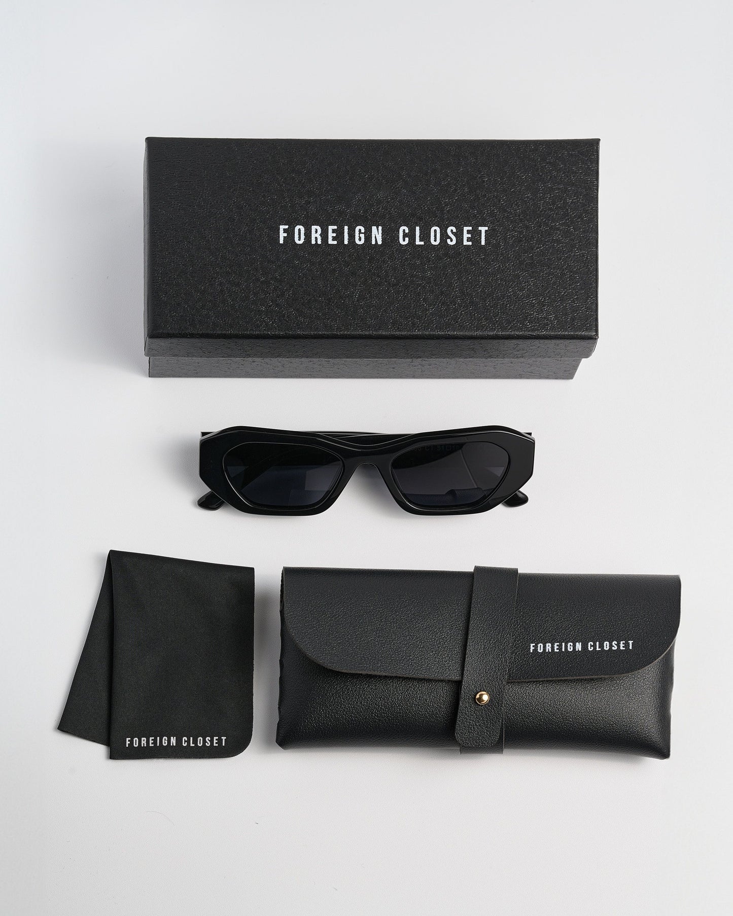 BLACKOUT (RHOMBUS-SHAPED) SUNGLASSES