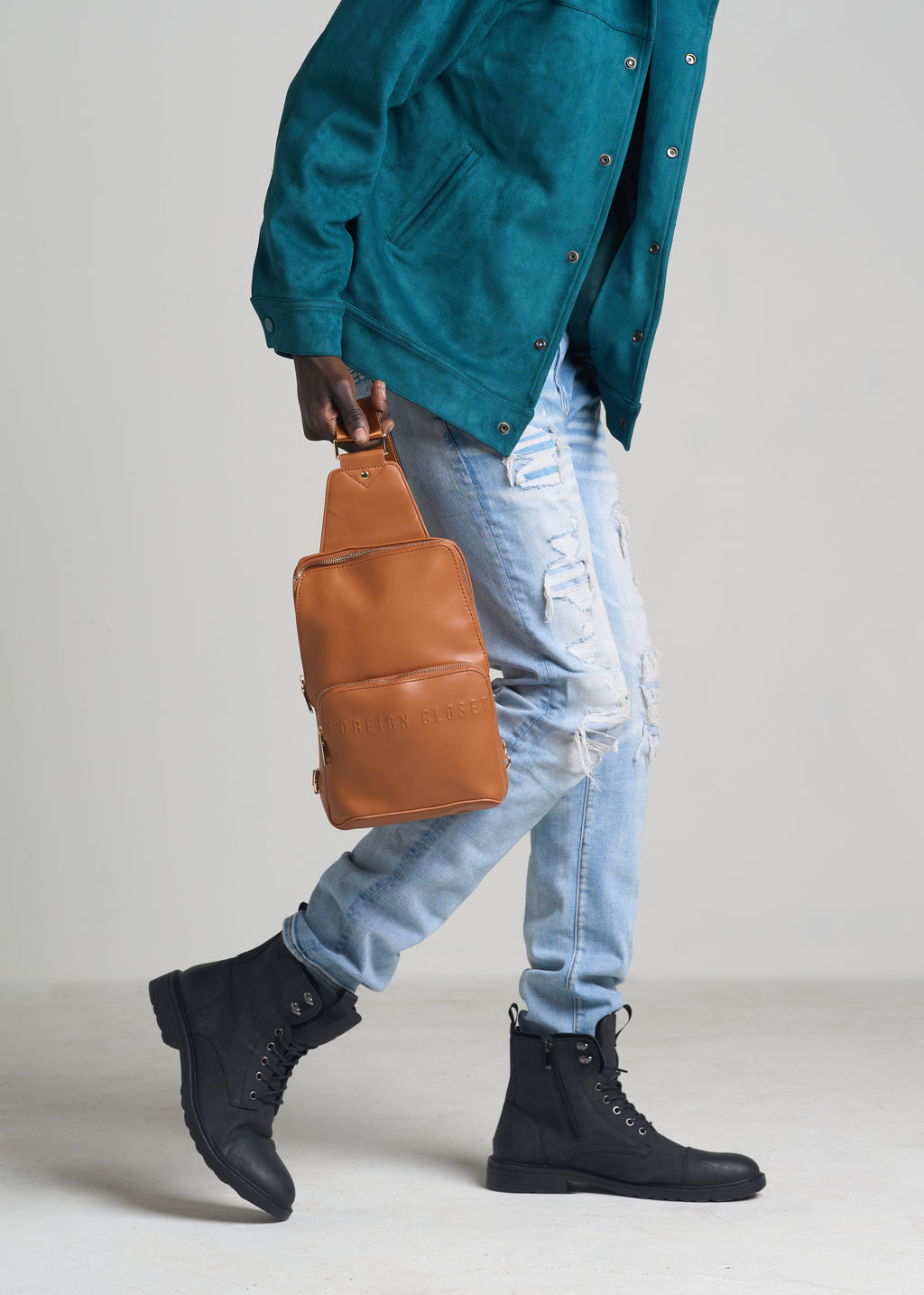 Signature Icon Shoulder Bag (Peanut Butter)